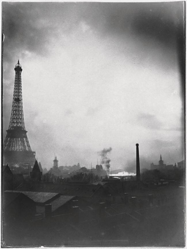 la Tour Eiffel dans le soleil couchant Gabriel Loppé