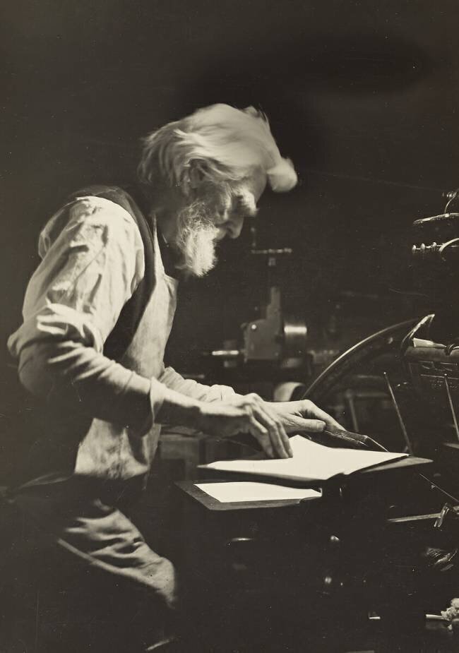 Printer in New York Lewis Wickes Hine