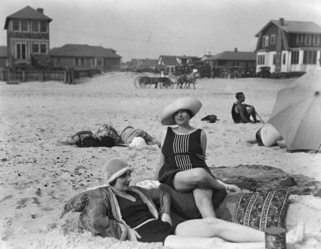 Two women at Long Beach Arnold Genthe