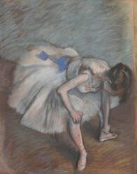 Danseuse nouant sa pantoufle (Edgar Degas) - Muzeo.com