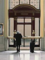 Mon père dans le bâtiment J.A.F. (Max Ferguson) - Muzeo.com