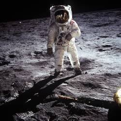 A man on the moon (Nasa) - Muzeo.com