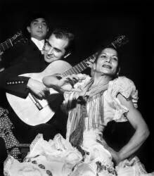 Flamenco Dancer Carmen Amaya during Rehearsal in Paris on January 3, 1959 With her Husband Juan Antonio Aquero Playing The Guitar (b/w photo) (Rue des Archives) - Muzeo.com