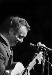 Georges Brassens at the Bobino (Collection Christophel) - Muzeo.com
