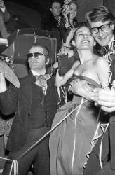 Karl Lagerfeld et Yves Saint Laurent (anonymous) - Muzeo.com