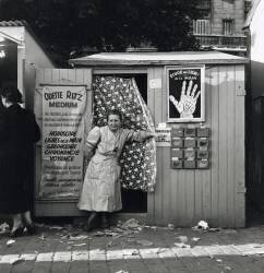 La diseuse de bonne aventure Odette Ritz (Paul Almasy) - Muzeo.com
