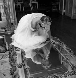 MAKE UP MIRROR (Thurston Hopkins) - Muzeo.com
