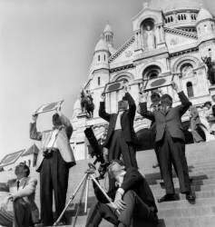 Observation of Solar Eclipse in Montmartre (anonymous) - Muzeo.com