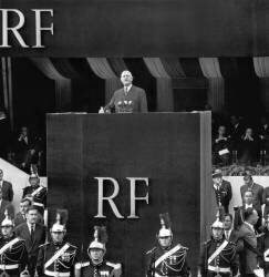 Speech of French President About The Constitution De La 5E Republic (Rue des Archives) - Muzeo.com
