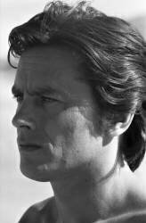 Alain Delon en 1972 (Jean-Pierre Bonnotte) - Muzeo.com