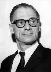 Arthur Miller à la première de la pièce 