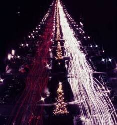 Christmas Traffic (Slim Aarons) - Muzeo.com