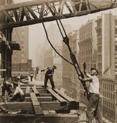 Construction workers empire state building, c.1930 (Lewis Wickes Hine) - Muzeo.com