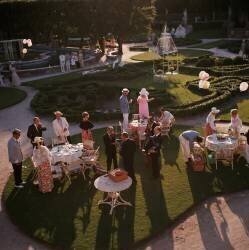 Garden Party (Slim Aarons) - Muzeo.com