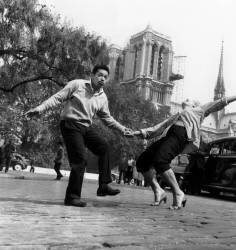 Henri Salvador et Mimi Brilli (Rue des Archives) - Muzeo.com