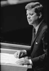 John Fitzgerald Kennedy (Orlando Suero) - Muzeo.com