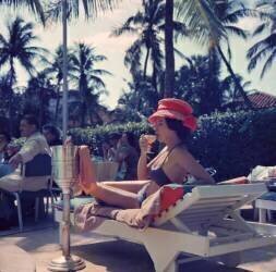Leisure And Fashion (Slim Aarons) - Muzeo.com