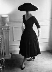 NEW LOOK (Kurt Hutton) - Muzeo.com
