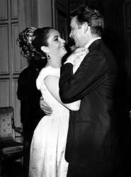 Richard Burton et Liz Elizabeth Taylor (Rue des Archives) - Muzeo.com