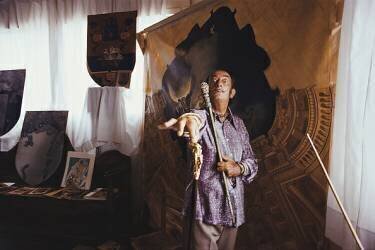 Take It (Slim Aarons) - Muzeo.com