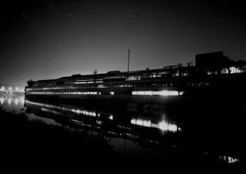 Usine Renault - l'île Seguin - 1960 Boulogne Billancourt (Gérald Bloncourt) - Muzeo.com