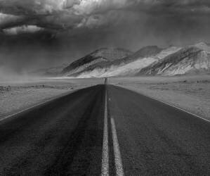 Autoroute du désert (Rob Darby) - Muzeo.com