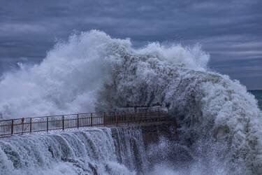 Big sea wave (Roberto Zanleone) - Muzeo.com