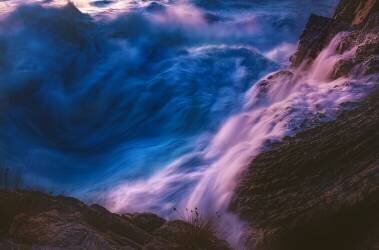 Blue Mountain of water (Paolo Lazzarotti) - Muzeo.com