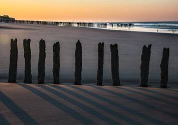 Calais Beach 2 (Colin Dixon) - Muzeo.com