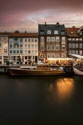 Canal Nyhavn au crépuscule, Copenhague, Danemark (Daniel Waschnig) - Muzeo.com