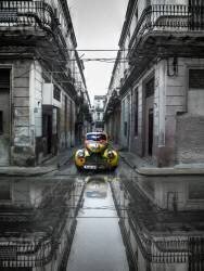 Classic old car in Havana, Cuba (Svetlin Yosifov) - Muzeo.com