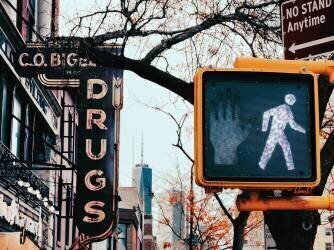 Couches de signalisation (Joshua Leeman) - Muzeo.com