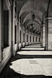 Curved Corridor (Louise Wolbers) - Muzeo.com