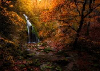 Djur-Djur waterfall (Kirill Volkov) - Muzeo.com