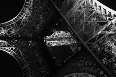 Eiffel. A perspective (Shobhit Chawla) - Muzeo.com