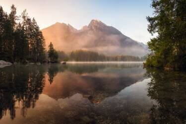 Glowing Mist (Daniel Gastager) - Muzeo.com