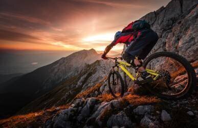 Golden hour high alpine ride (Sandi Bertoncelj ) - Muzeo.com