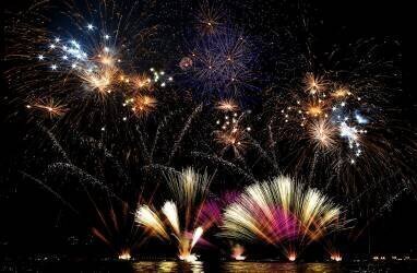 Ieri a Lecco c'erano i fuochi... (Francesco Calvetti) - Muzeo.com