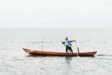 The canoe - Cambodia (Chrystèle Lacène) - Muzeo.com
