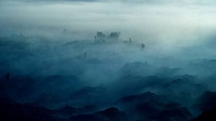 Land of Fog (Rudi Gunawan) - Muzeo.com