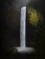 Latourell Falls (Shenshen Dou) - Muzeo.com