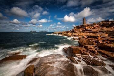 Le phare de Ploumanac'h (Sus Bogaerts) - Muzeo.com