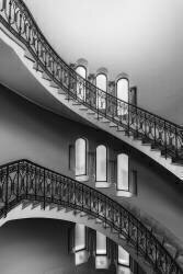 Lumières, en haut. Ombres, vers le bas (Jorge Ruiz Dueso) - Muzeo.com