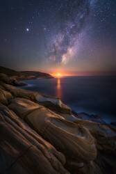 Lonely Planet (Tim Fan) - Muzeo.com