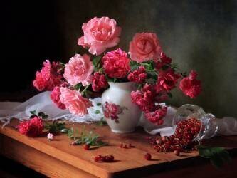 Nature morte avec des roses et des baies (Tatyana Skorokhod) - Muzeo.com