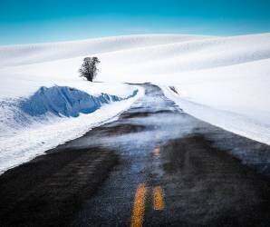 Palouse Road in Winter (Gregg Teasdale) - Muzeo.com
