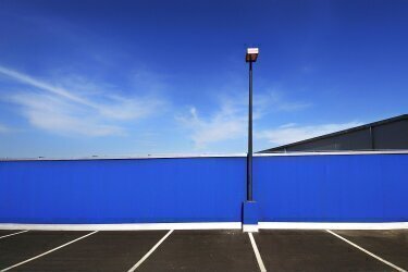 Parking in blue (Jure Kravanja) - Muzeo.com