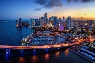 Port Boulevard, centre-ville de Miami (Susanne Kremer) - Muzeo.com