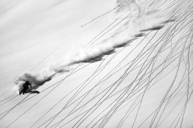 Skiing Powder (Lorenzo Rieg) - Muzeo.com