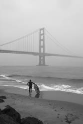 The surfer and the bridge (Barbara Nussel) - Muzeo.com